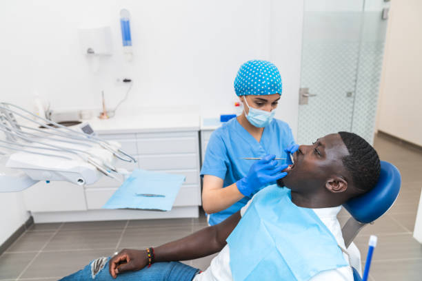 Best Emergency Tooth Extraction in Naples Manor, FL